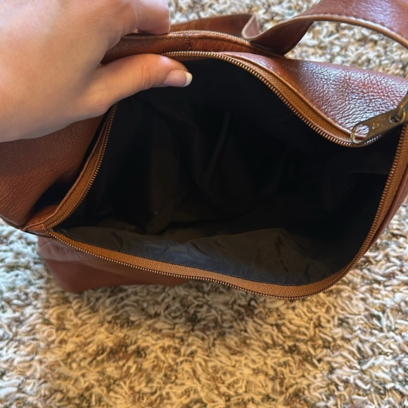 Hobo International Shoulder Bag - Picture 5 of 9